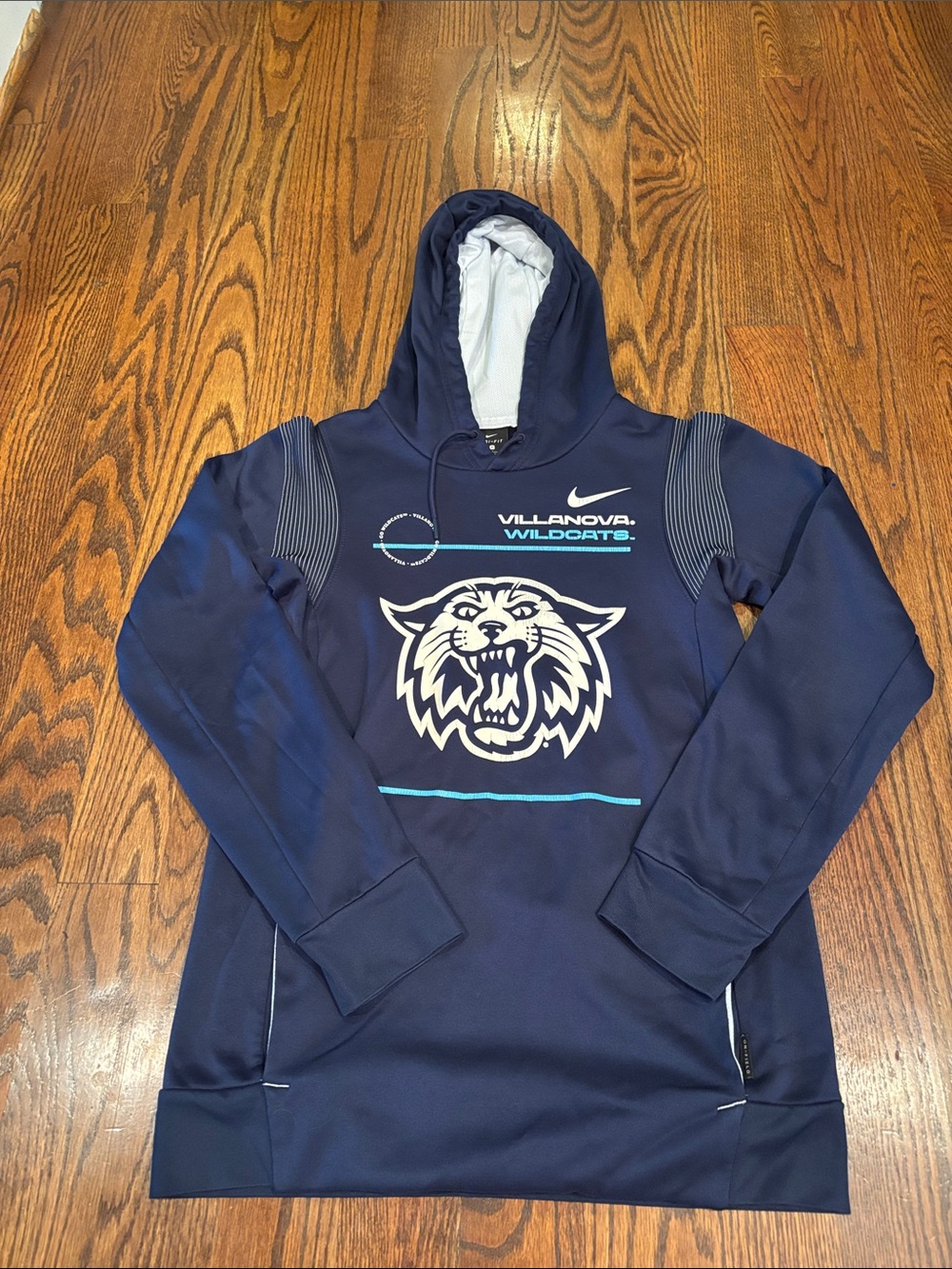 Villanova Wildcats Nike hoodie. Size men’s small